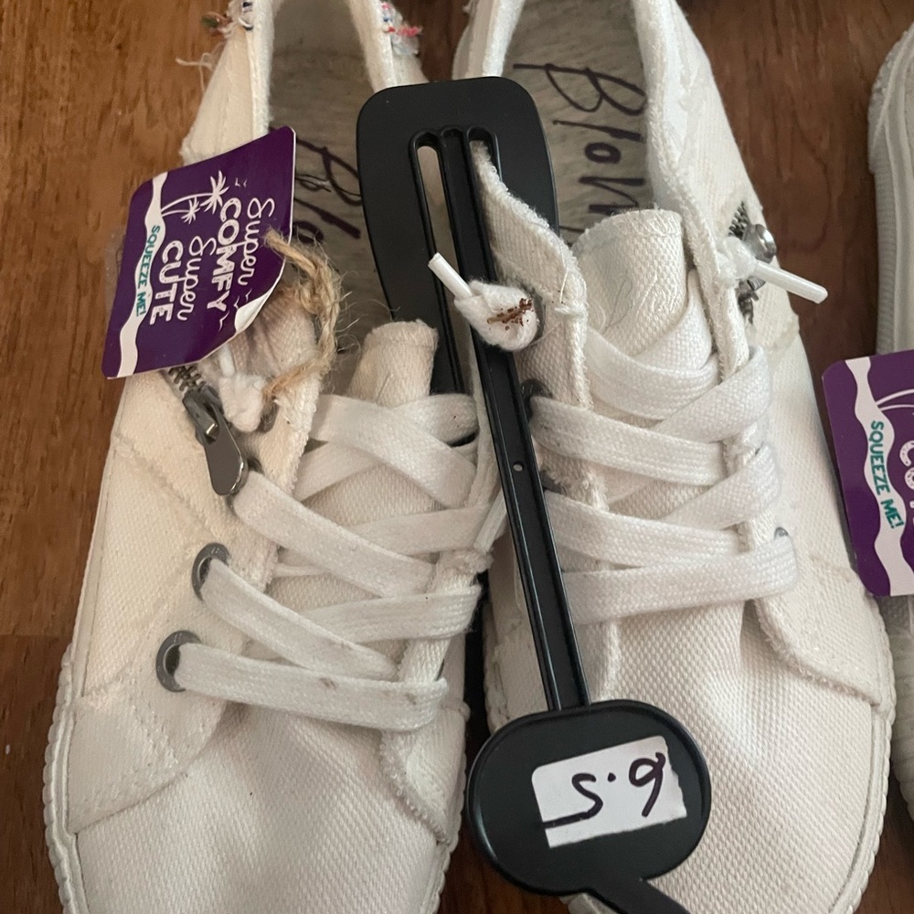 NEW…Blowfish White Canvas Sneakers - Casual Lace-Up Shoes…price is each pair - Picture 2 of 3